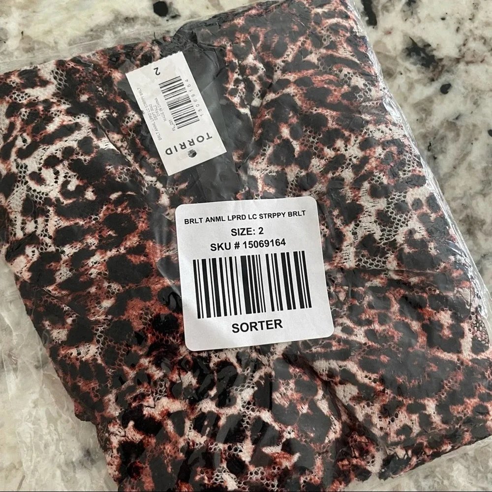 Torrid Lace Up Bralette - Leopard 2X NWT - Picture 5 of 8